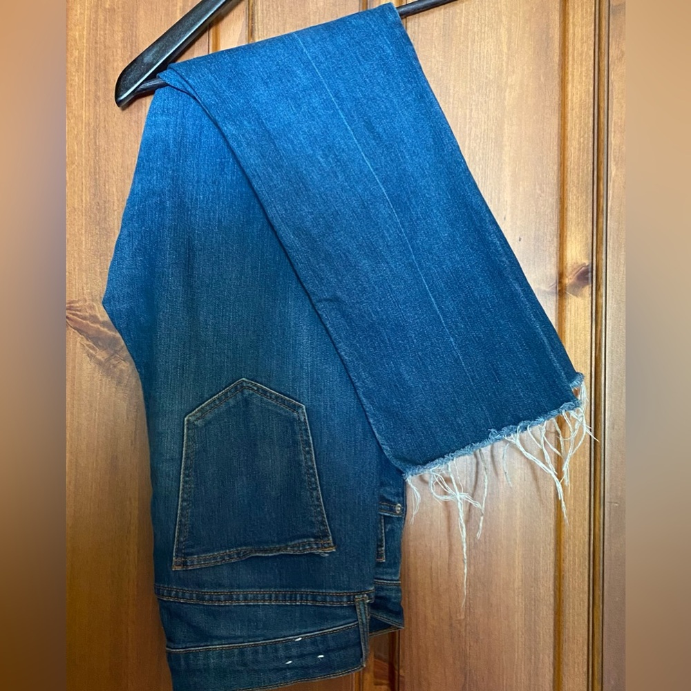 Old navy jeans the power jean aka the perfect straight ankle size 8